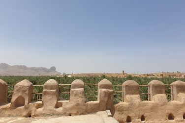 Al Hamra est une petite ville assez surprenante