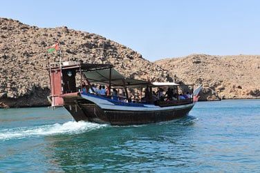 A Sur, prenez le temps de visiter la fabrique de dhows, embarcations traditionelles