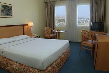 L'une des chambres de l'htel Sur Plaza 3*  Sur