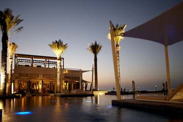 Coucher de soleil sur le restaurant The Beach House... Un fabuleux dcor !