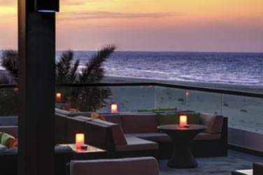 La terrasse du restaurant The Beach House pour un verre ou un dner face  la mer