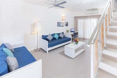 Les appartements 2 chambre possdent une chambre principale au rez-de-chausse et une 2e chambre  l'tage (duplex)