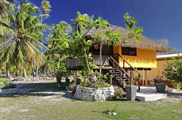 Vous serez log dans ces vritables bungalows polynsiens