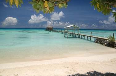 La pension Havaiki Lodge est situ au bord d'une sublime plage
