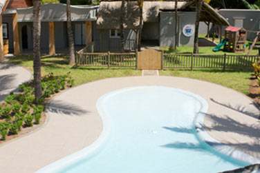 L'htel dispose d'un club enfants dot d'une piscine.