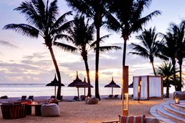 Espace lounge sur la plage au Bar Bleu