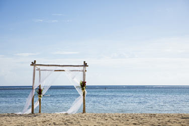 magnifique installation face  la mer pour un mariage inoublibable