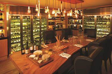 Le Rouben's Wine Room