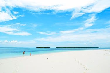 Profitez d'un sjour balnaire  Zanzibar pour vous dtendre une belle plage de sable blanc !