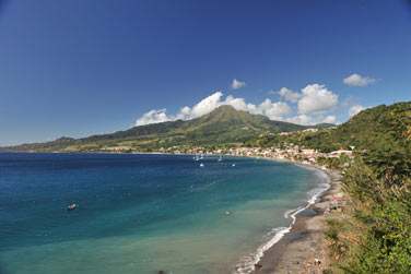 Cette superbe le antillaise vous sduira par ses merveilles naturelles et ses trs belles plages de sable blanc...