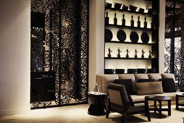 Le dcor contemporain refltant toutefois l'histoire omanaise.