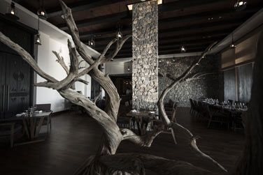 Du petit djeuner au dner, vous serez accueilli dans une ambiance intimiste et chaleureuse