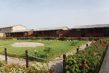 Construit dans la pure tradition omanaise, le Turtle Beach Resort est un tablissement  taille humaine