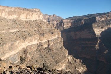 Dcouvrez le sultanat d'Oman et ses montagnes imposantes