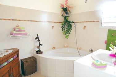 Salle de bain de la partie gte
