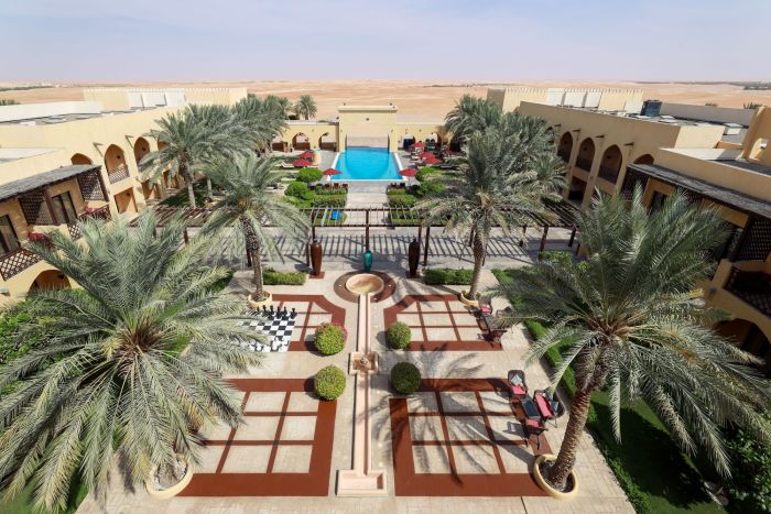 photo aldhafra desert resort