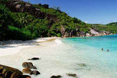 Profitez de votre sjour  La Digue pour vous adonner aux plaisirs balnaires