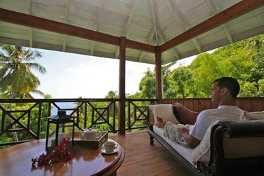 Installez-vous sur un transat et laissez couler le temps...