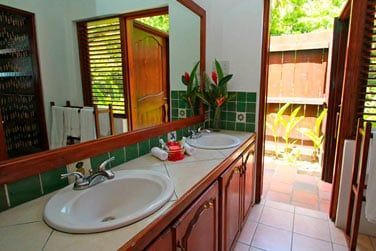 La Salle de bain avec double vasque