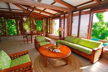 Le salon trs agrable ouvert sur la nature