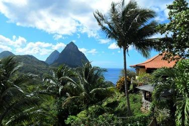 Continuez votre priple dans le Sud de l'ile o vous dcouvrirez des paysages  couper le souffle