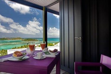 Suite vue mer avec Jacuzzi... Vous pourrez prendre votre petit djeuner face  la mer