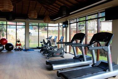 Le centre de fitness entirement quip