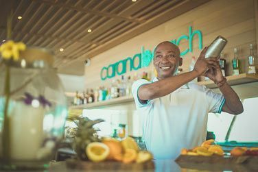 Dgustez un bon cocktail de fruits frais !