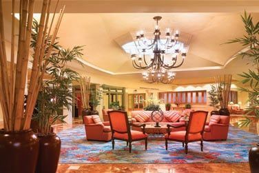 L'tablissement est situ  l'extremit du resort, en bord de plage