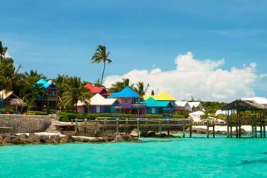 En bordure de la plage de Love Beach