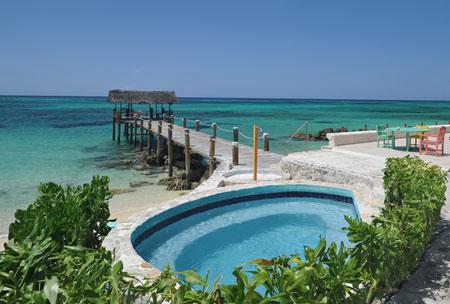 La piscine et son bain  remous avec vue sur l'ocan
