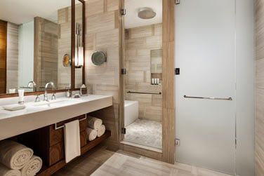 La toute nouvelle salle de bain des Chambres vue jardin