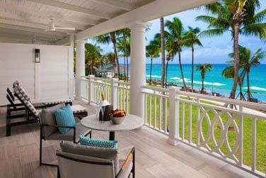 Admirez cette superbe vue sur l'ocan depuis votre balcon