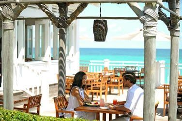 Un cadre sublime pour un djeuner face  la mer au restaurant Dune