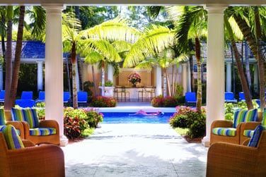 Une piscine au dcor raffin