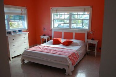 D'autres font face  la mer