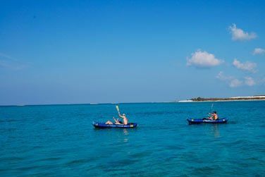 Partez explorer les environs en kayak