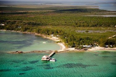 Situ sur l'le d'Andros, entre fort et lagon...