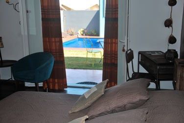 Toutes les chambres ont accs direct  la piscine