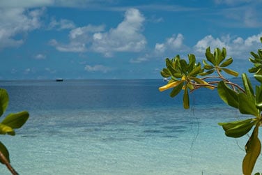 Bon sjour au Embudu Village...