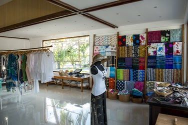 Paros et autres souvenirs vous seront proposs