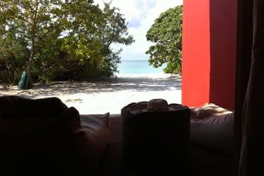 Vous tes  deux pas des eaux turquoises...