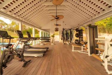 Pour garder la forme, le fitness center ouvert sur l'extrieur