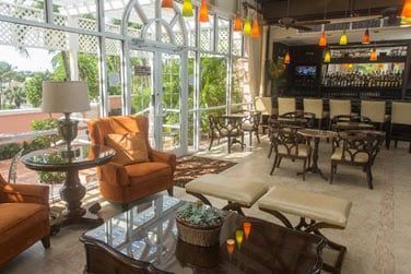 Coin salon de l'htel Comfort Suite pour des moments de dtente