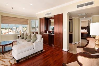 La suite, spacieuse avec chambre et salon spar