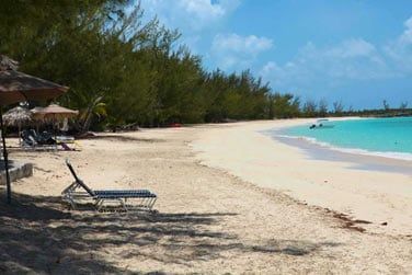 En bord d'une sublime plage