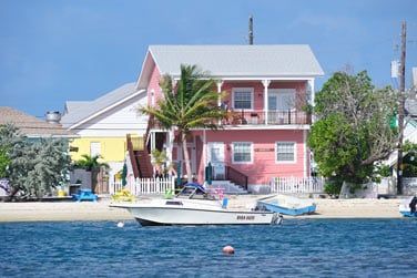 Les Abacos, constitus d'environ 120 les et lots, sont considrs comme le paradis des plaisanciers