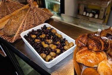 Cette boutique vous propose une slection de produits imports et de viennoiseries