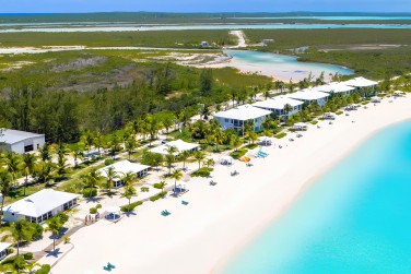 Bungalows et villas au style bahamien se succ�dent en front de mer