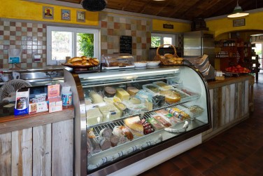 et de son service de restauration